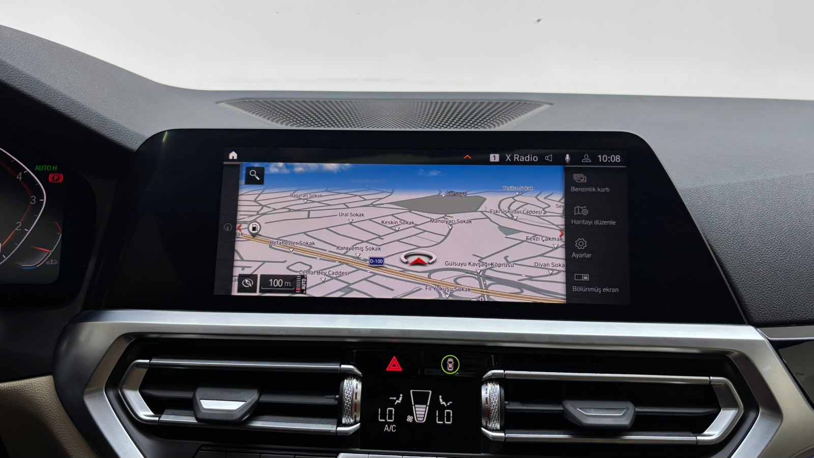 BMW 320i 12